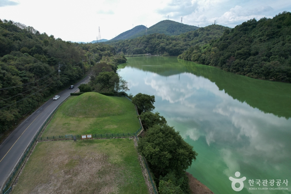浦項 冷水里新羅碑と迎日冷水里古墳