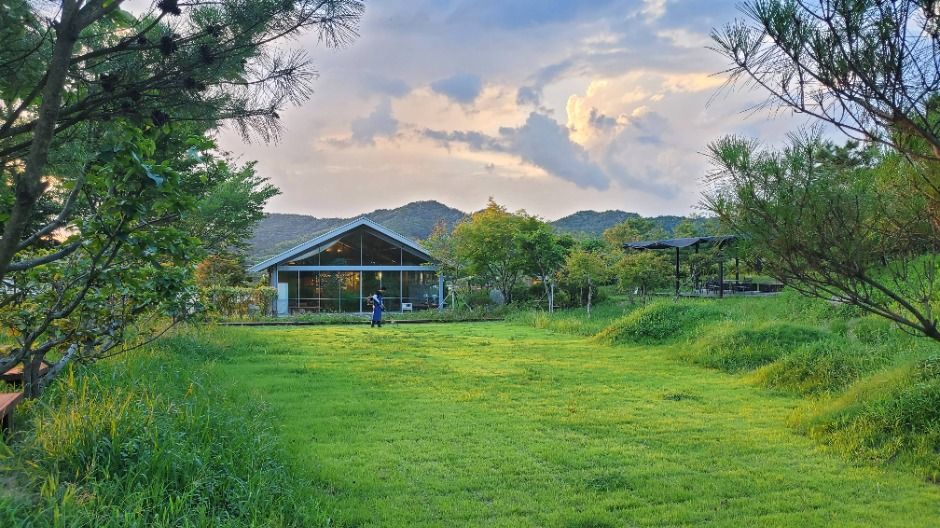 Mwohanong House