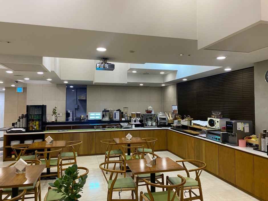 안양_어반부띠크호텔_조식장 (1).JPG