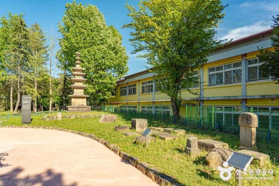 군산 발산리 오층석탑