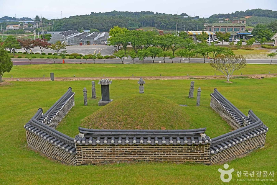 Tomb of Wolseongwi Kim Han-sin