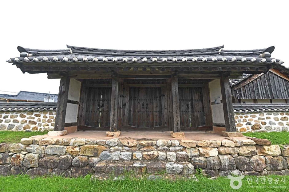 Sinjae Seowon