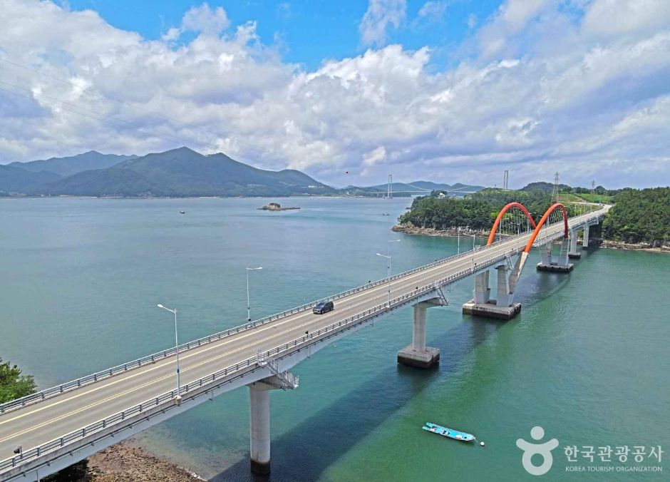 Jeokgeum Bridge (Yeosu)