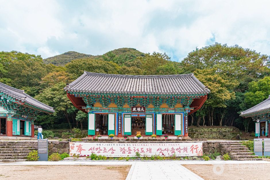 Ssanggyesa Temple (Jindo)