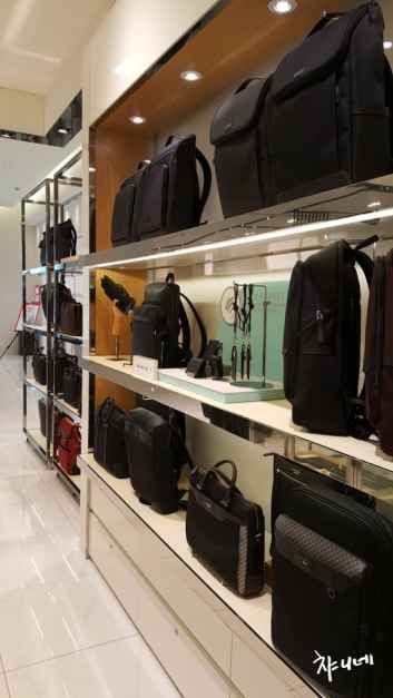 [事後免税店] BEAN POLE（ビーンポール）・新世界百貨店ウィジョンブ（議政府）店(빈폴 남성 신세계백화점 의정부점)