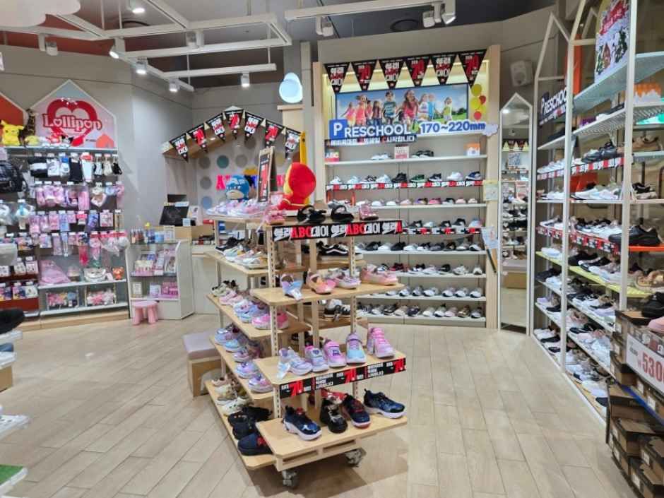 [事後免税店] ABCマート・ロッテモールスジ（水枝）店(ABC마트 KM 롯데몰 수지점)