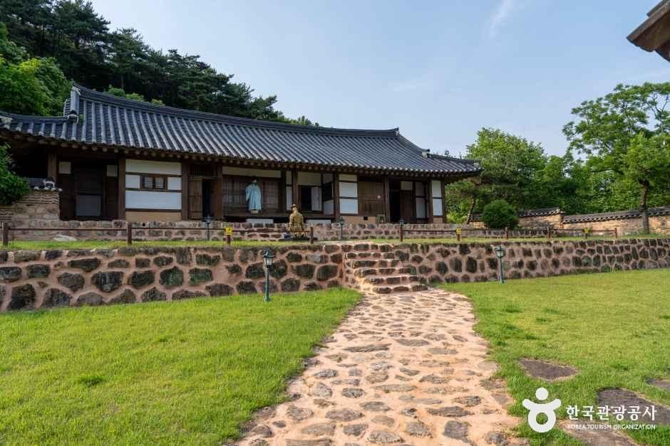 홍길동 테마파크 - 전라남도 장성군 황룡면 홍길동로 431 관광 명소