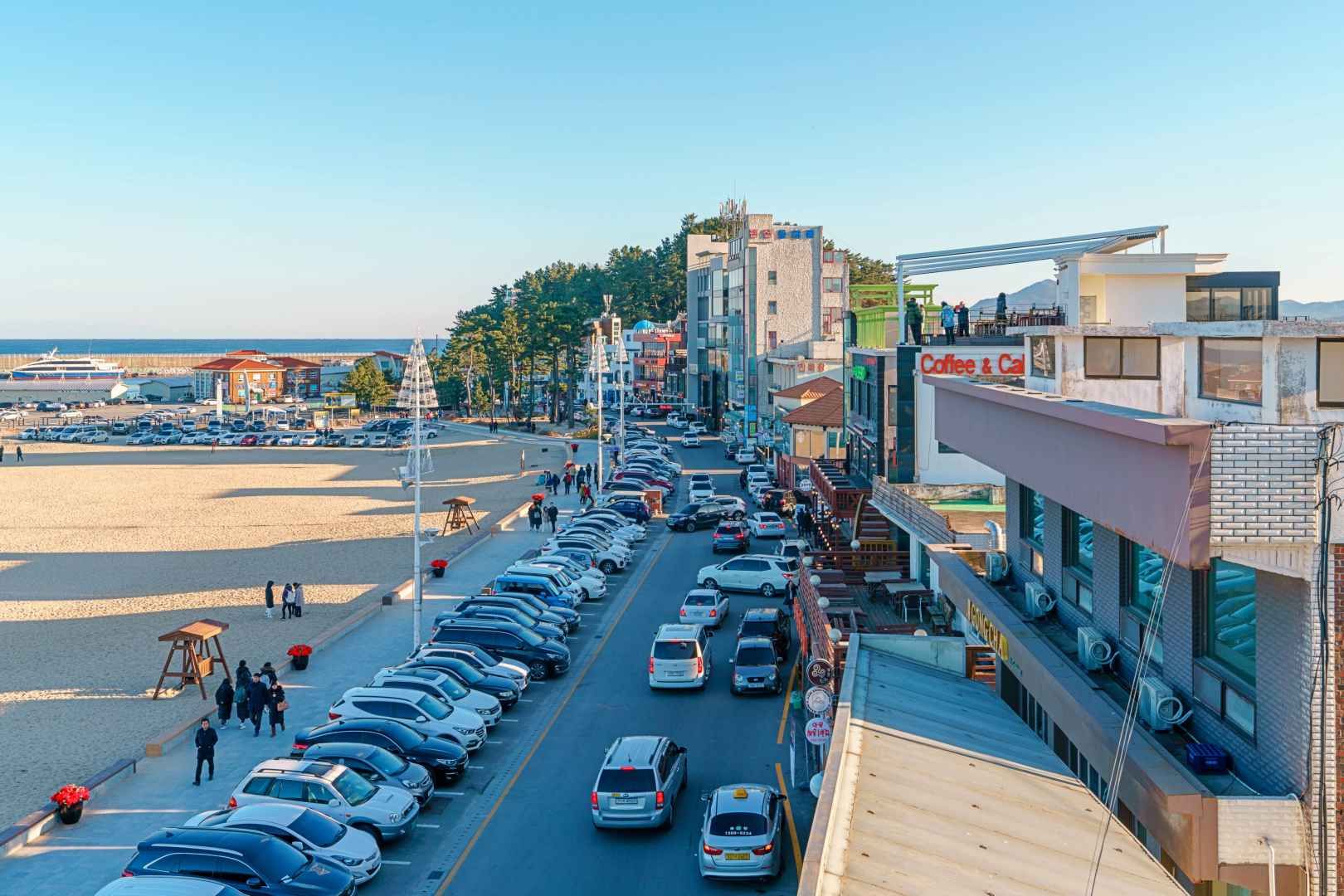 Gangneung Coffee Street ⓒKim Seung-myeong