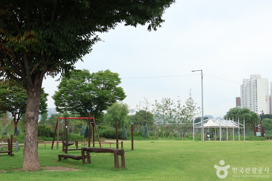 Anyangcheon Family Garden