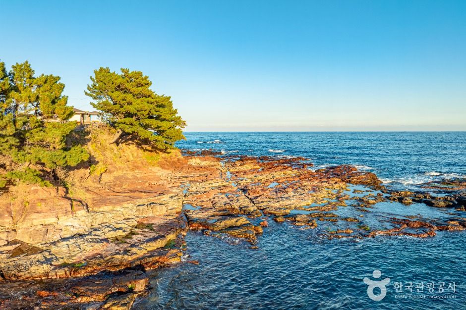 차유돔바위