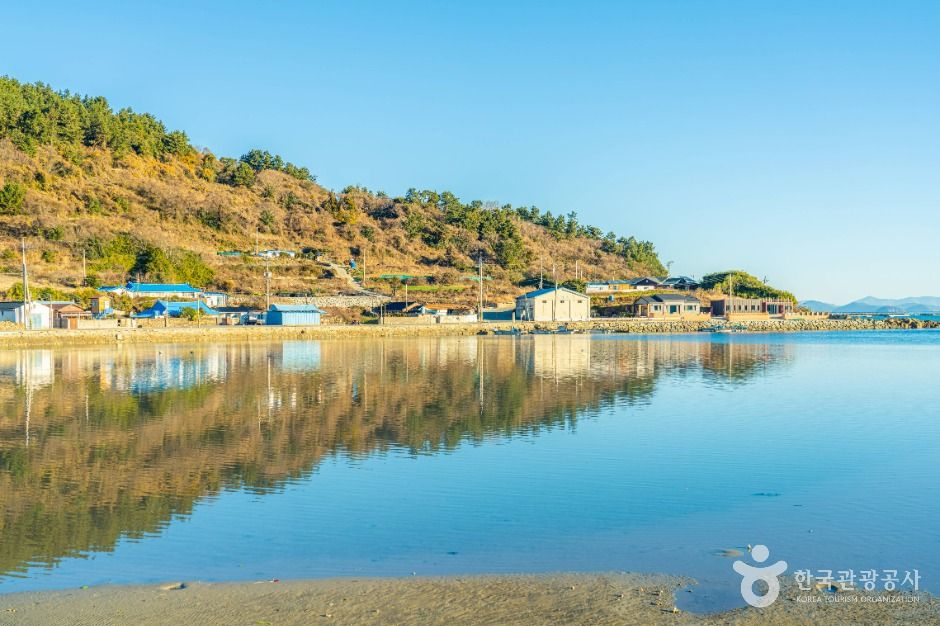 Sinheung Beach