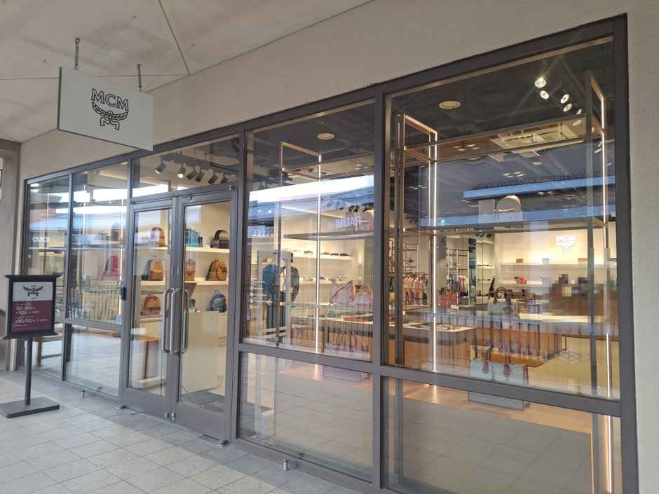 MCM - Shinsegae Simon Premium Outlets Paju Branch [Tax Refund Shop] (MCM 신세계사이먼프리미엄아울렛 파주점)