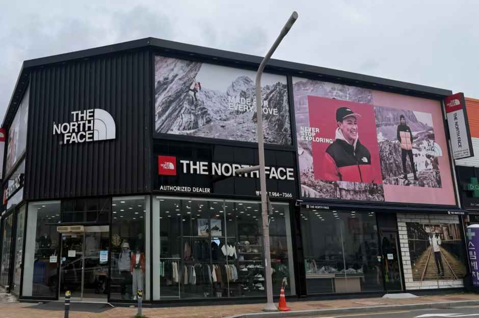 [事後免税店]THE NORTH FACE（ザ・ノース・フェイス）・イシア店