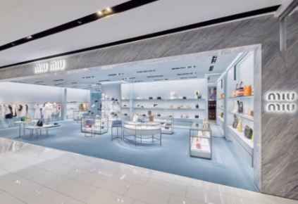 [事後免税店] MIU MIU（ミュウミュウ）・ギャラリア百貨店名品館WEST店(미우미우 갤러리아백화점 명품관 WEST점)