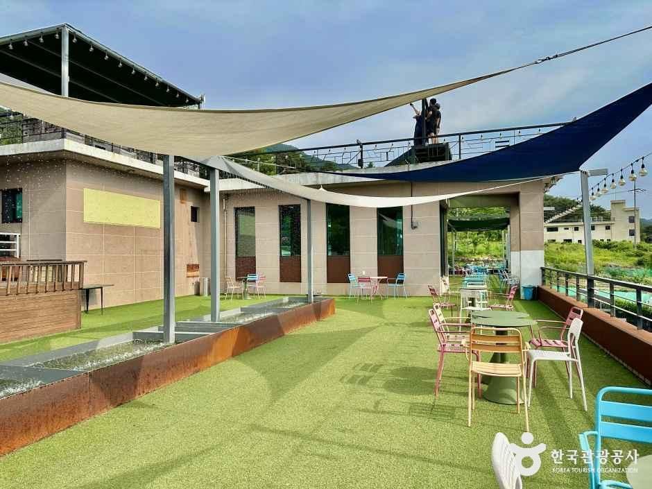 꽃밭머리 전망대