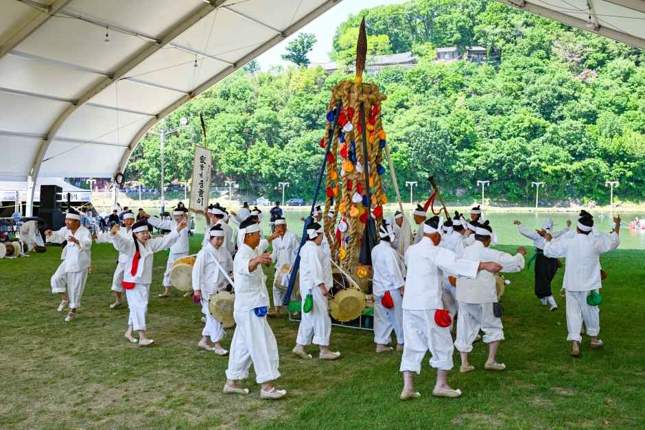 Miryang Arirang Festival (밀양아리랑대축제)