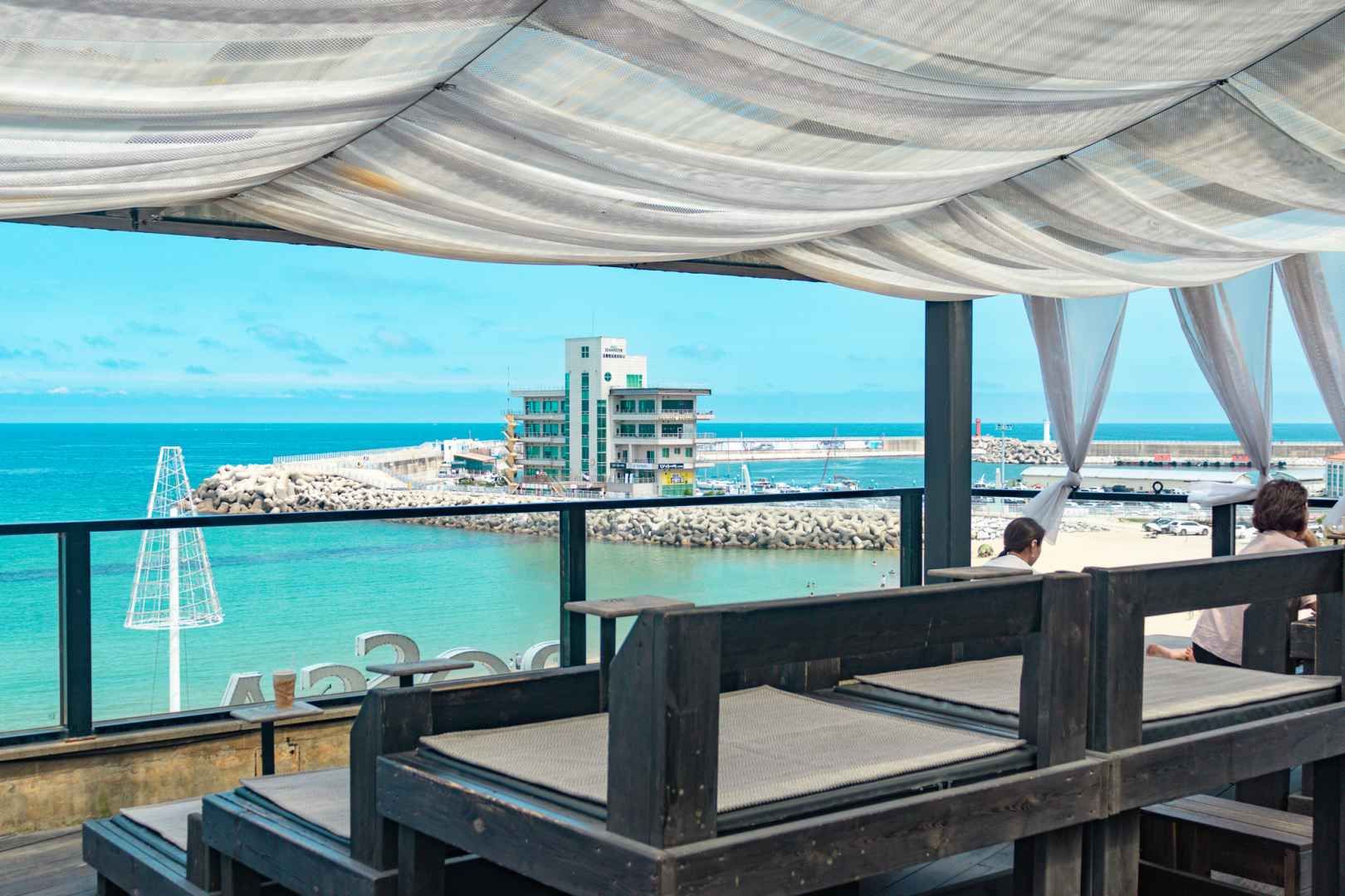 A Café at Anmokhaebyeon Beach