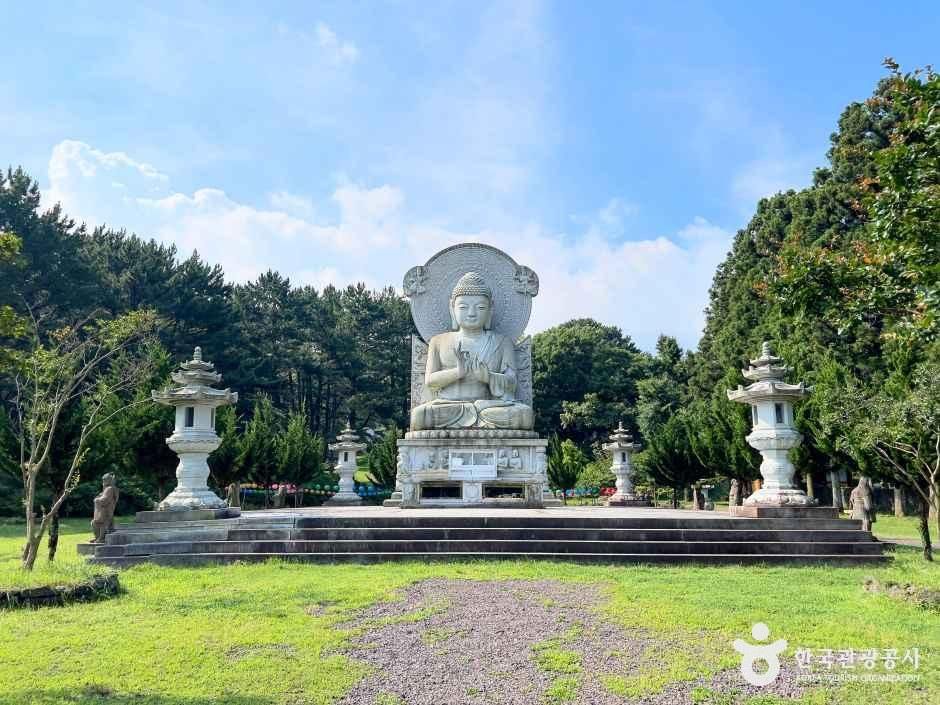 Gwaneumsa Temple (Jeju) (관음사(제주))