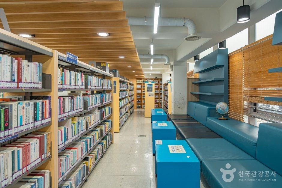 서울_양천구_양천구 갈산도서관 (4).jpg