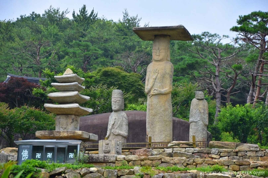 唐津 安国寺遗址 石塔