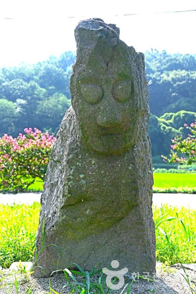 Chongjisaji Temple Site Stone Jangseung
