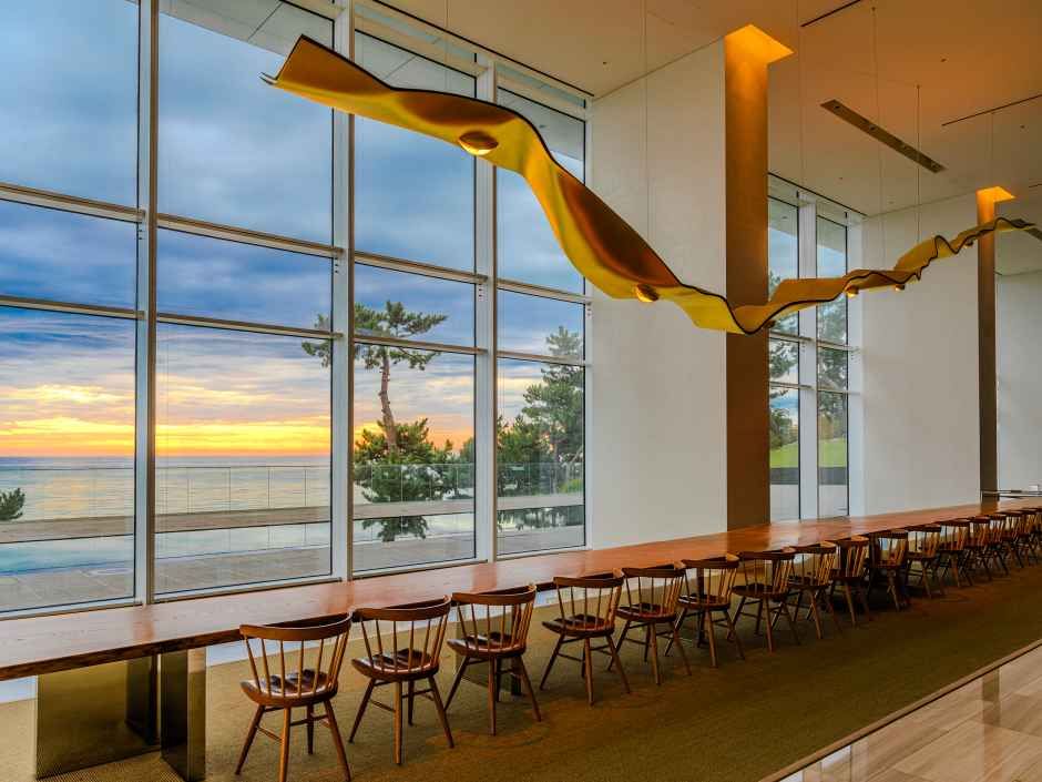 강릉_씨마크호텔_로비 (1).jpg