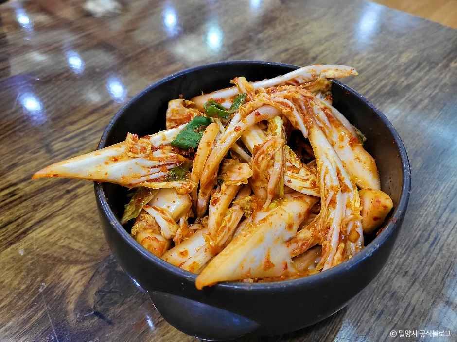 밀양_홍두깨칼국수전문점 (4).jpg