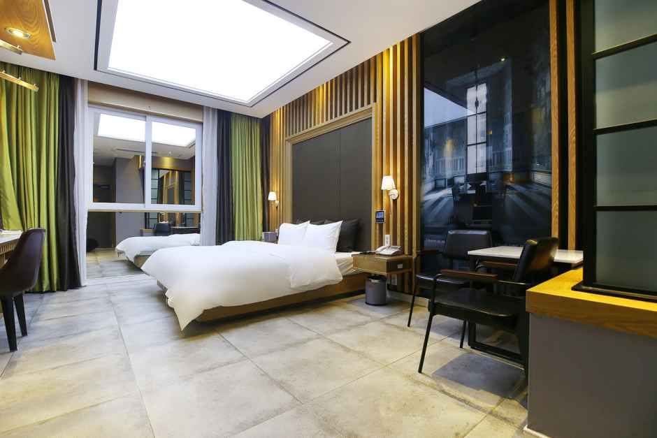 서산_헬로호텔_드라이브인 (1).jpg