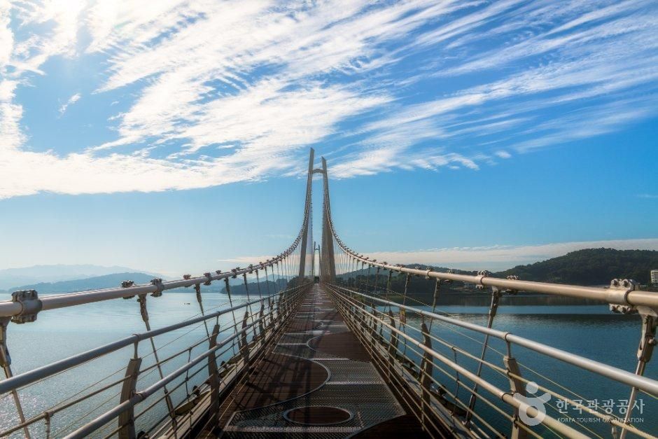 논산 탑정호 출렁다리