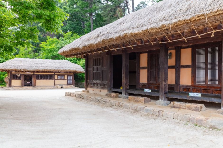 金裕貞文学村（김유정문학촌）