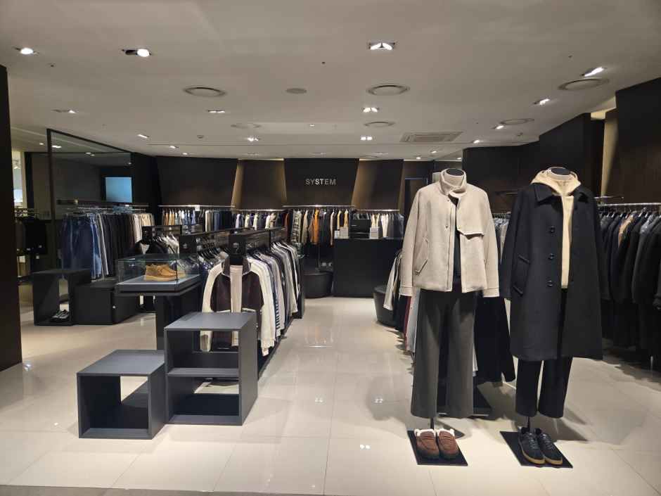 System Homme 现代奥特莱斯Garden Five店