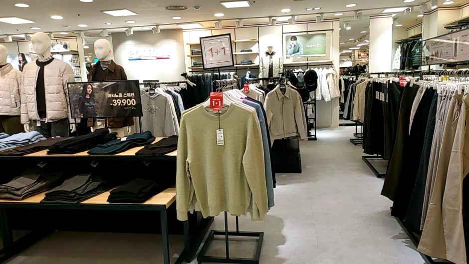 ポールハム ニューコアアウトレット 坪村店
