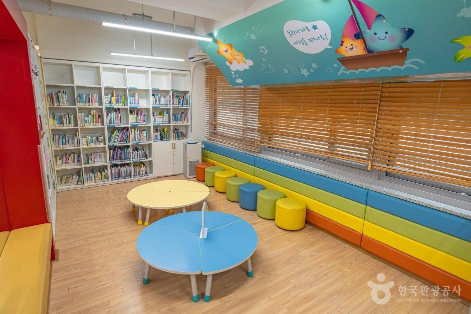 서울_양천구_양천구 갈산도서관 (6).jpg