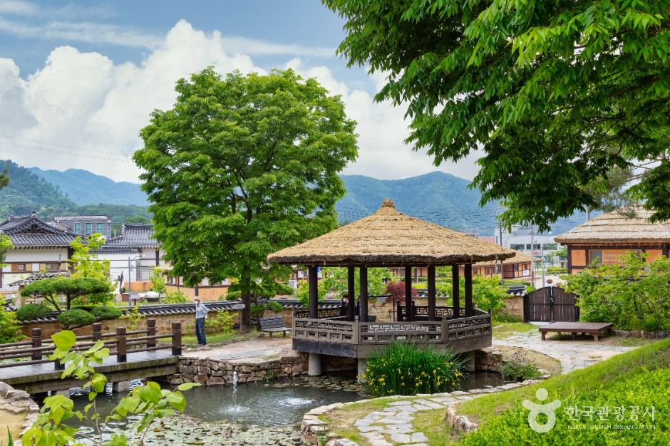 金裕貞文学村（김유정문학촌）