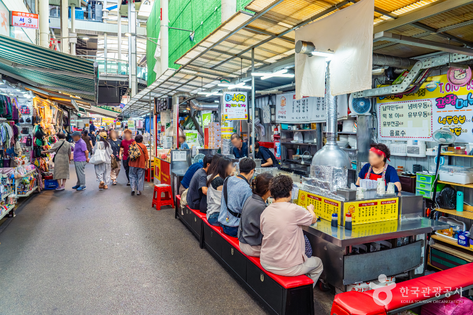 Noodle Alley at Seomun Market