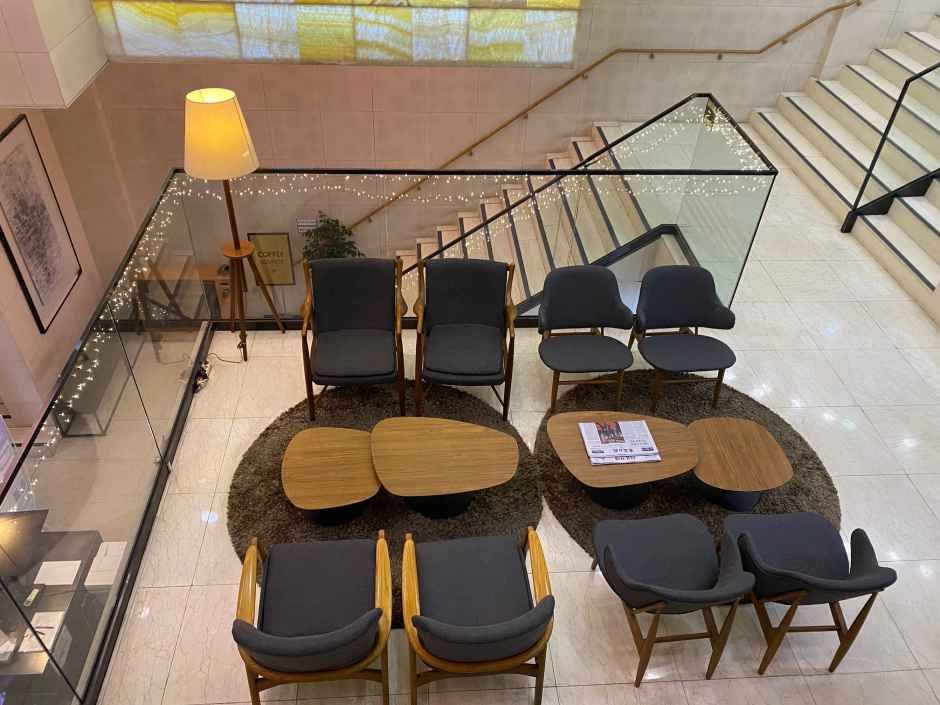 안양_어반부띠크호텔_로비 (2).JPG