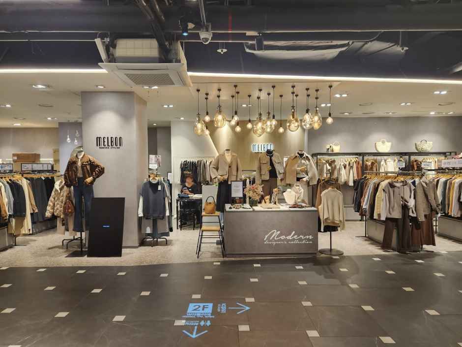 멜본 NC 신구로점