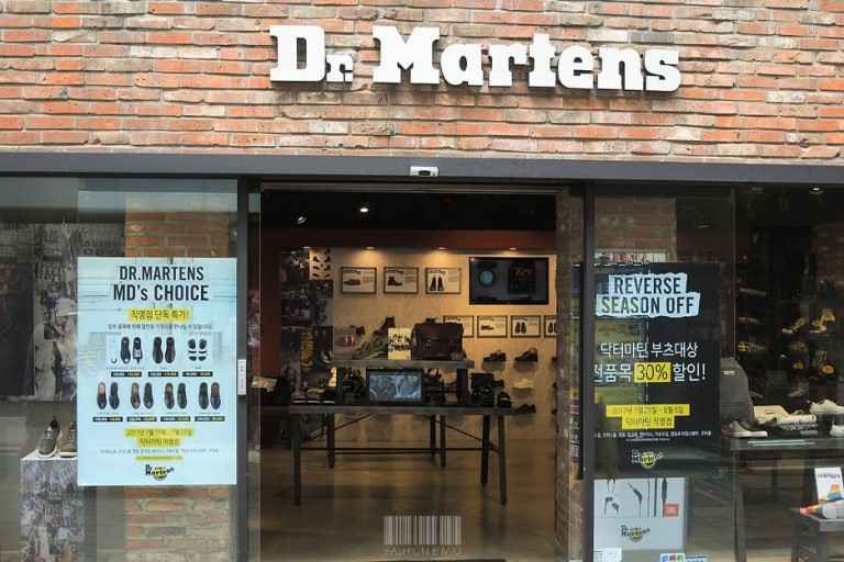 [事後免税店]DR. MARTENS（ドクターマーチン）・ミョンドン（明洞）店(닥터마틴 명동점)