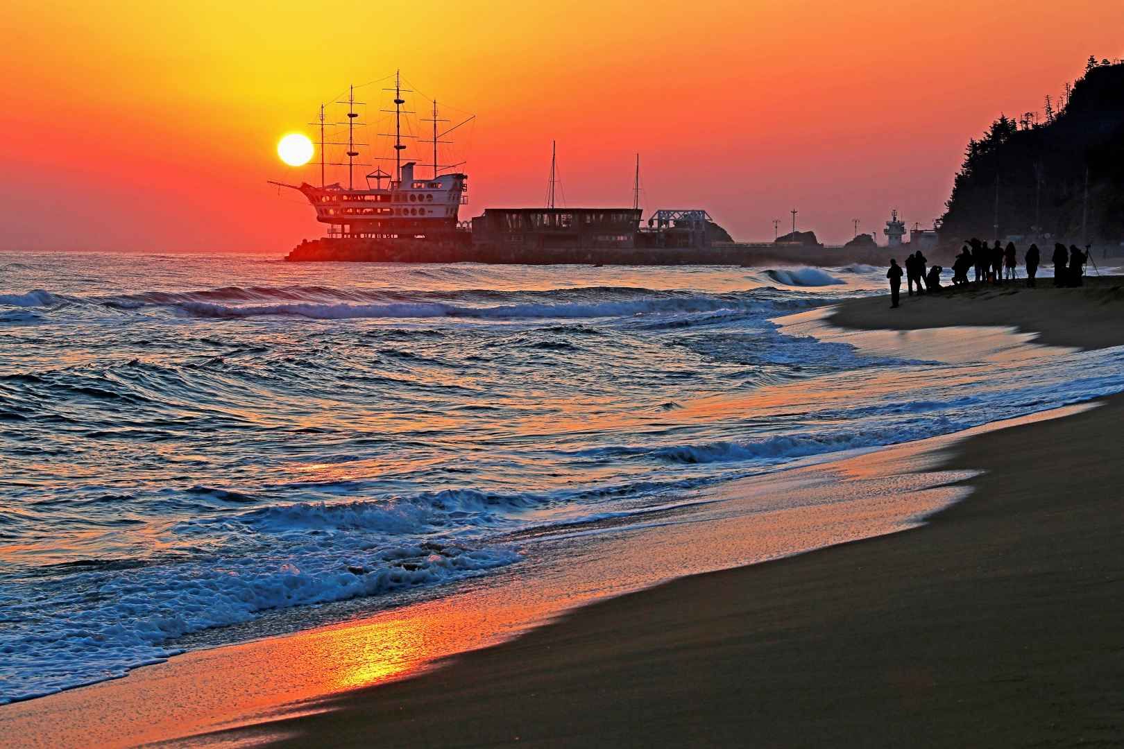 Sunrise at Jeongdongjinhaebyeon Beach