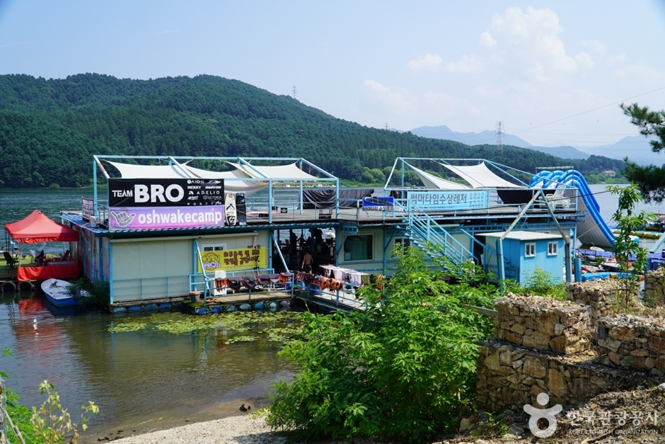夏日水上休闲