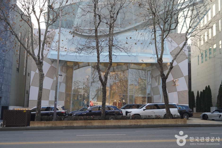 Espace Louis Vuitton 首尔