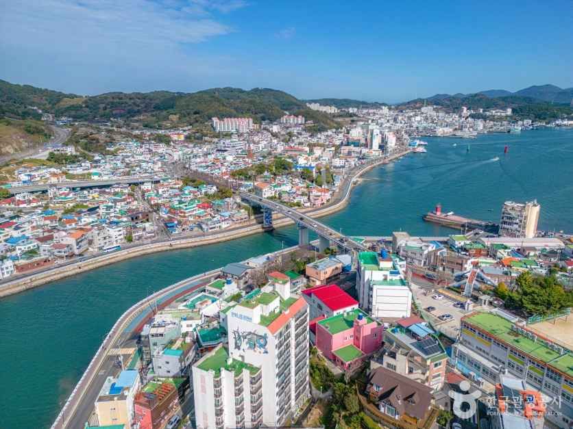 Chungmu Bridge and Tongyeong Canal