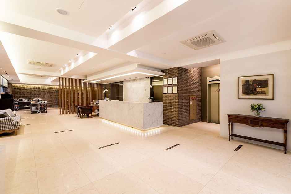 수원_수원 코리아 호텔_로비 (1).jpg