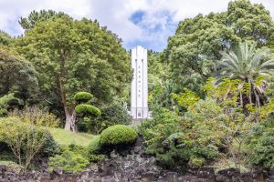 사라봉(모충사) 의병항쟁기념탑