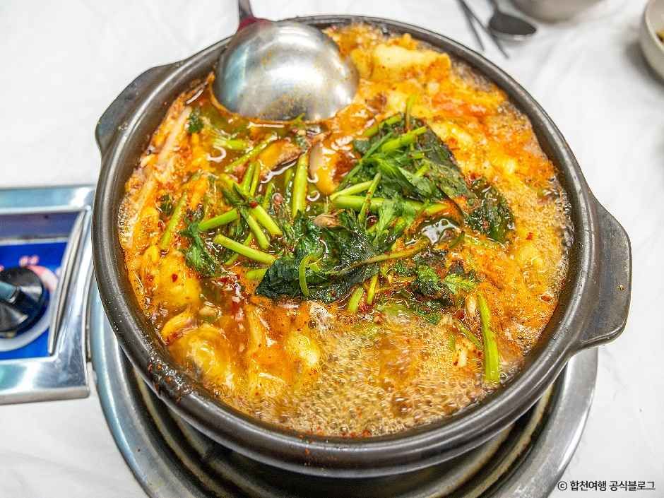 합천_약천메기탕 (4).jpg