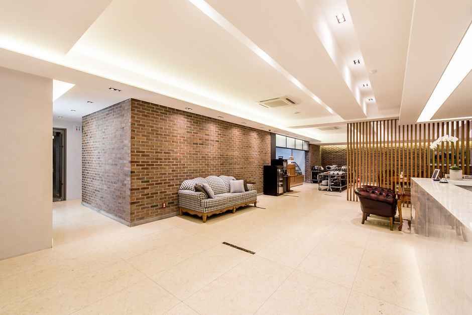 수원_수원 코리아 호텔_로비 (2).jpg