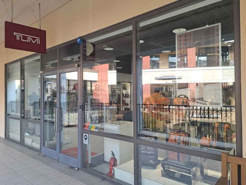 トゥミ 新世界シモンプレミアムアウトレット坡州店