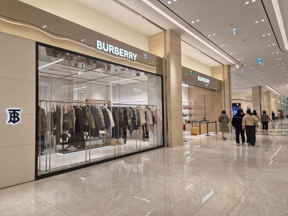 [事後免税店] BURBERRY（バーバリー）・新世界Art&Science店(버버리 대전신세계 Art&Science점)