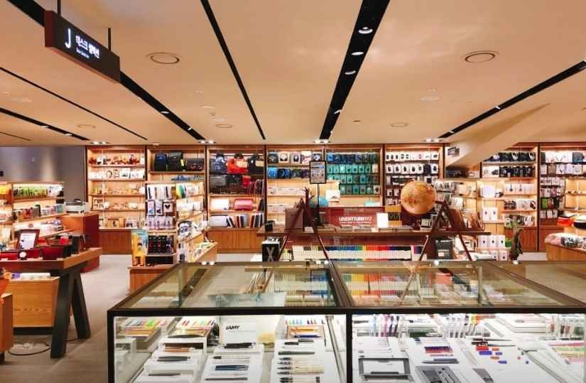 Hottracks - Gwanggyo Branch [Tax Refund Shop](핫트랙스 광교점)