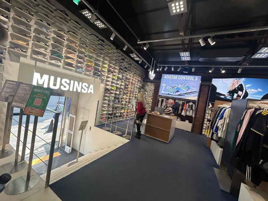K-时尚·精选店 大林仓库综合编辑店‘MUSINSA Store 圣水